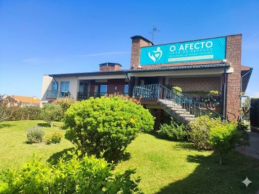 Vista da casa e do jardim da O Afecto